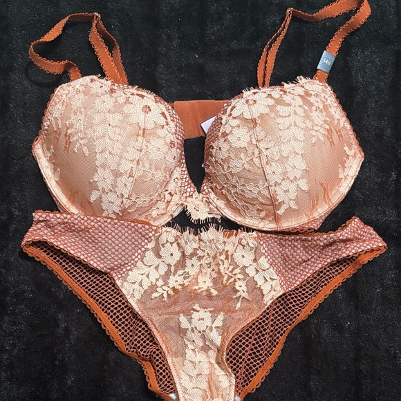 Victoria's Secret Other - Victoria's Secret Lace Bra Set - Cream and Burnt Orange